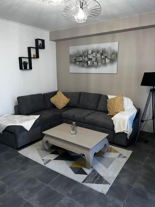 Appartement Cocooning เอแปร์เน ภายนอก รูปภาพ